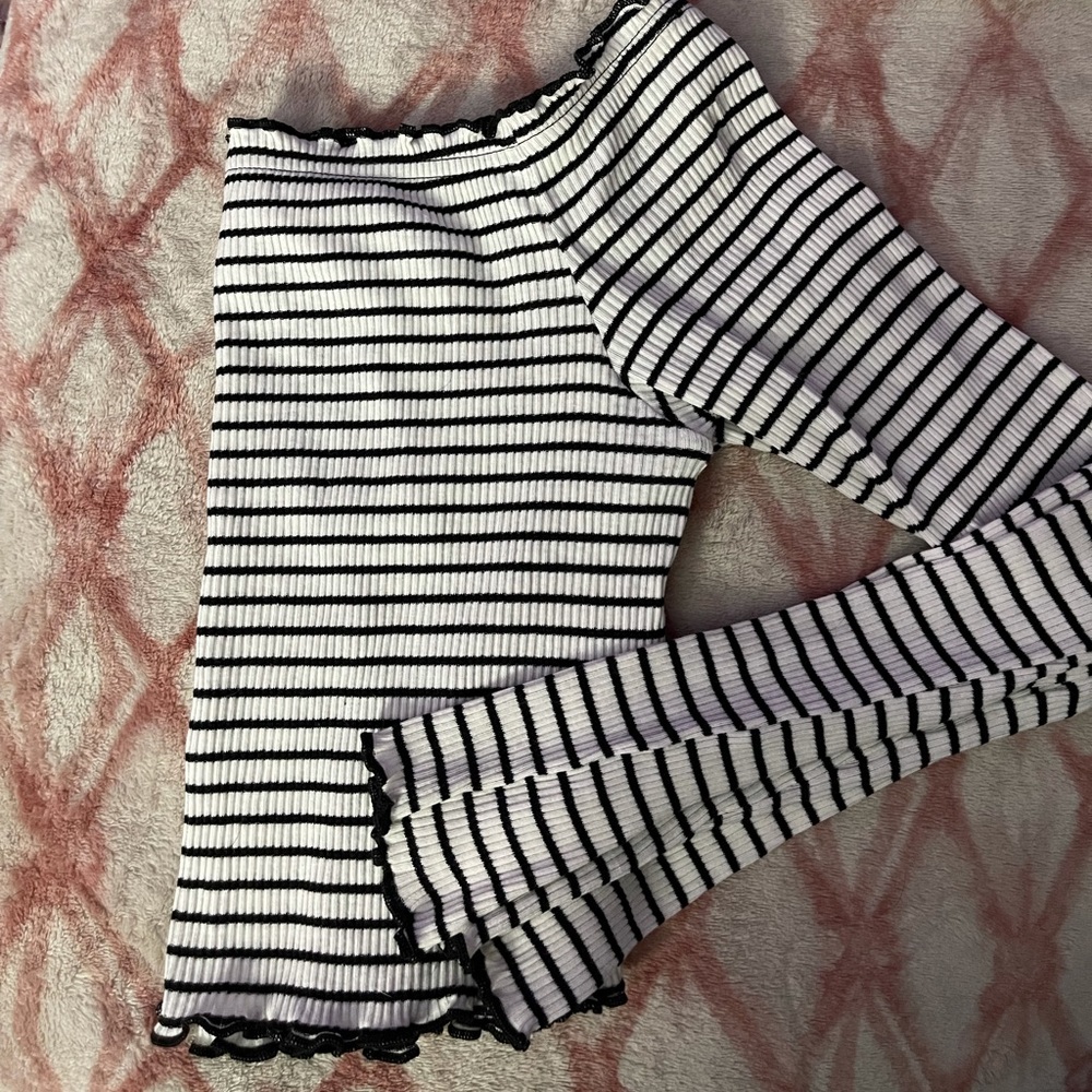 cropped long sleeve striped top euc